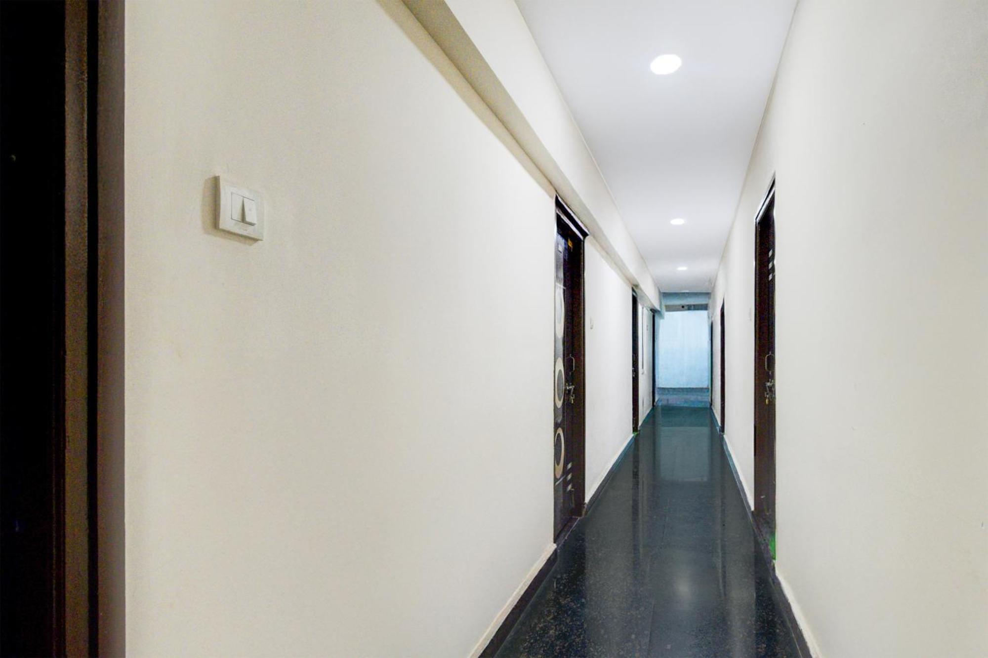 Super Hotel O Malkajgiri Maula Ali Bagian luar foto