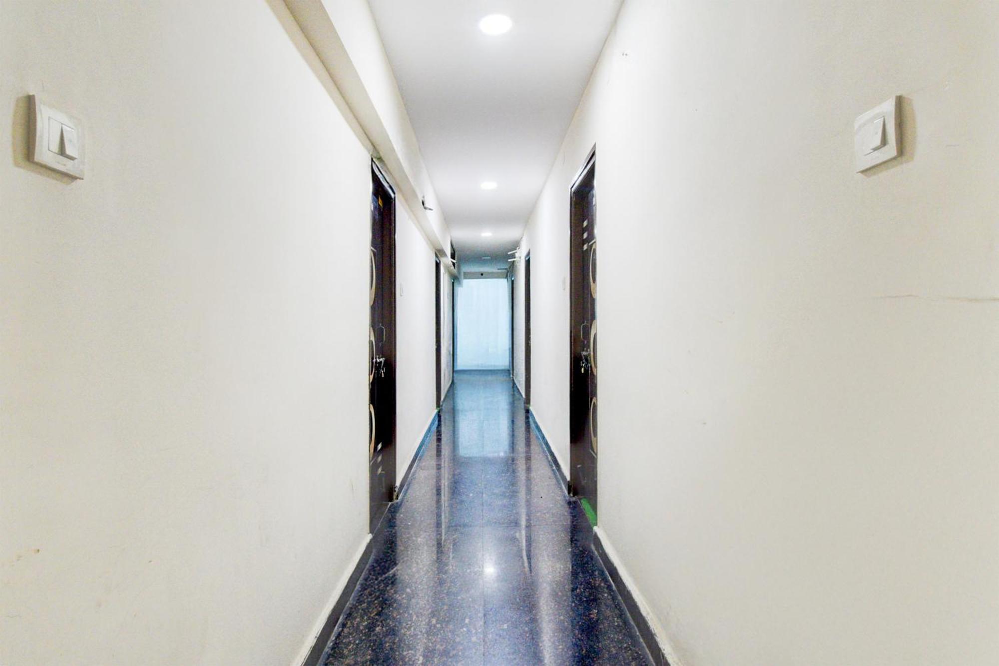Super Hotel O Malkajgiri Maula Ali Bagian luar foto