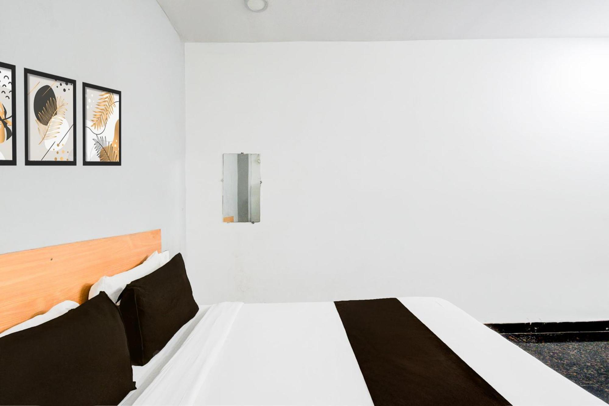 Super Hotel O Malkajgiri Maula Ali Bagian luar foto