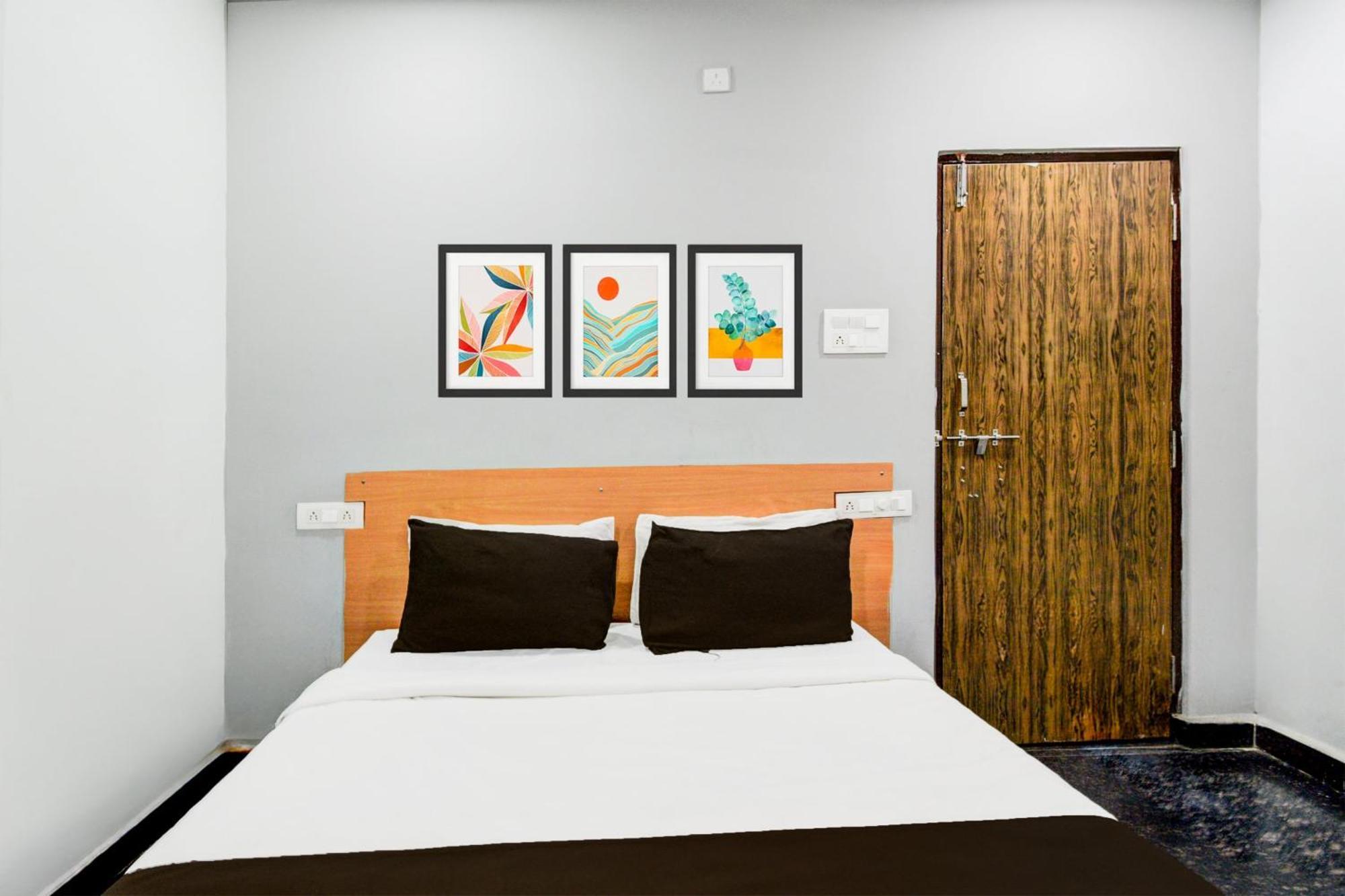Super Hotel O Malkajgiri Maula Ali Bagian luar foto