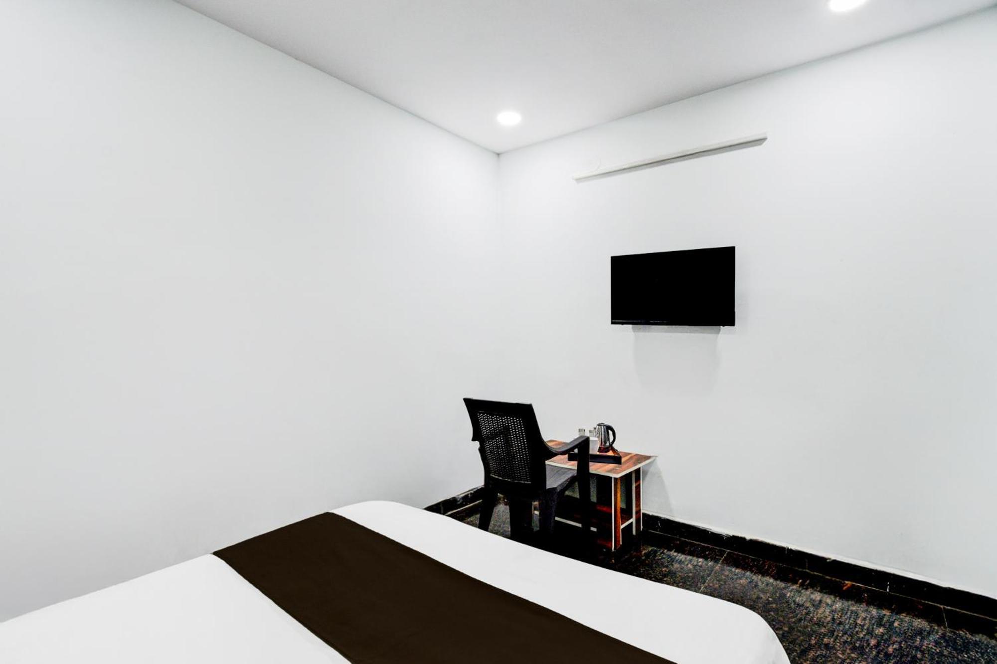 Super Hotel O Malkajgiri Maula Ali Bagian luar foto