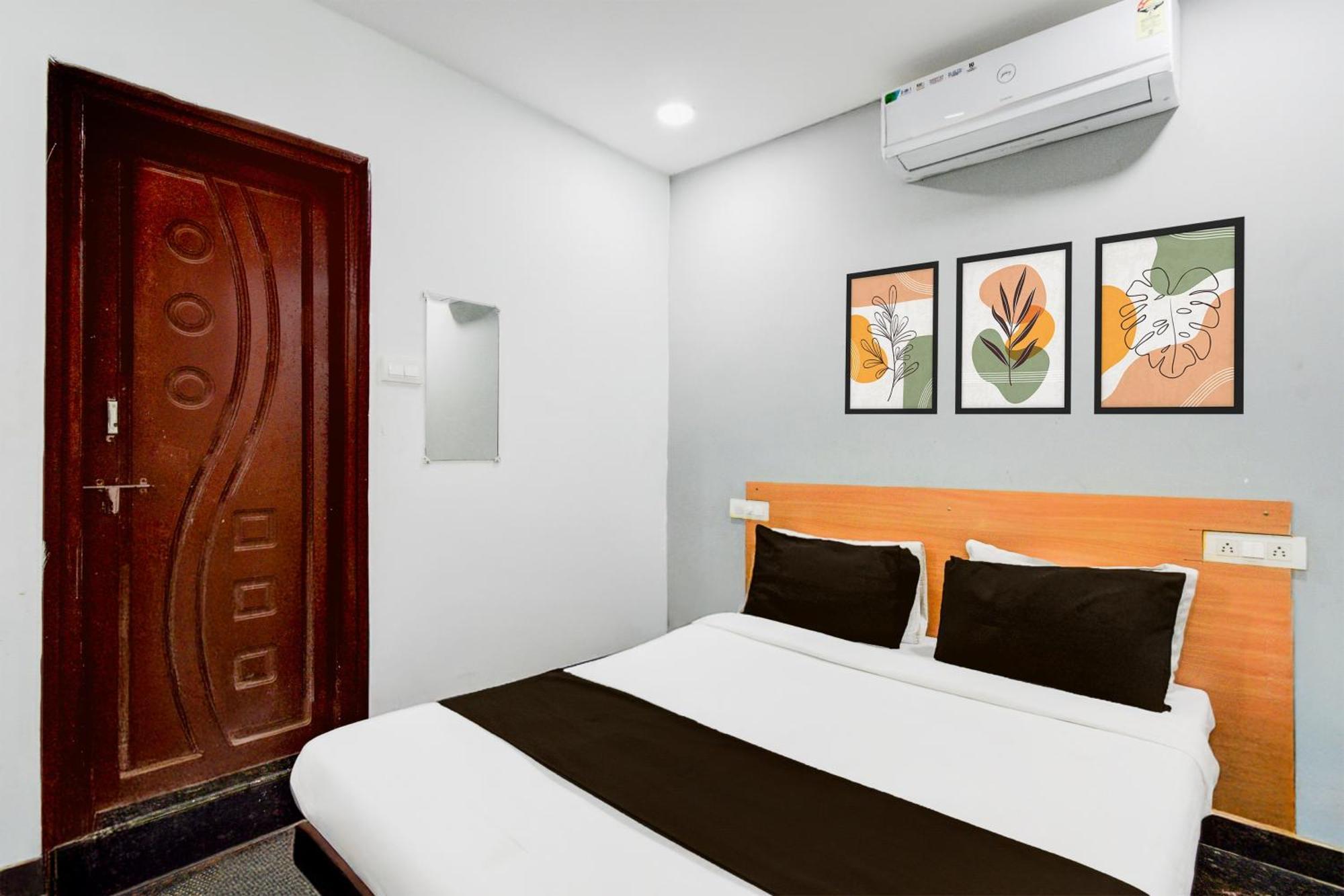 Super Hotel O Malkajgiri Maula Ali Bagian luar foto